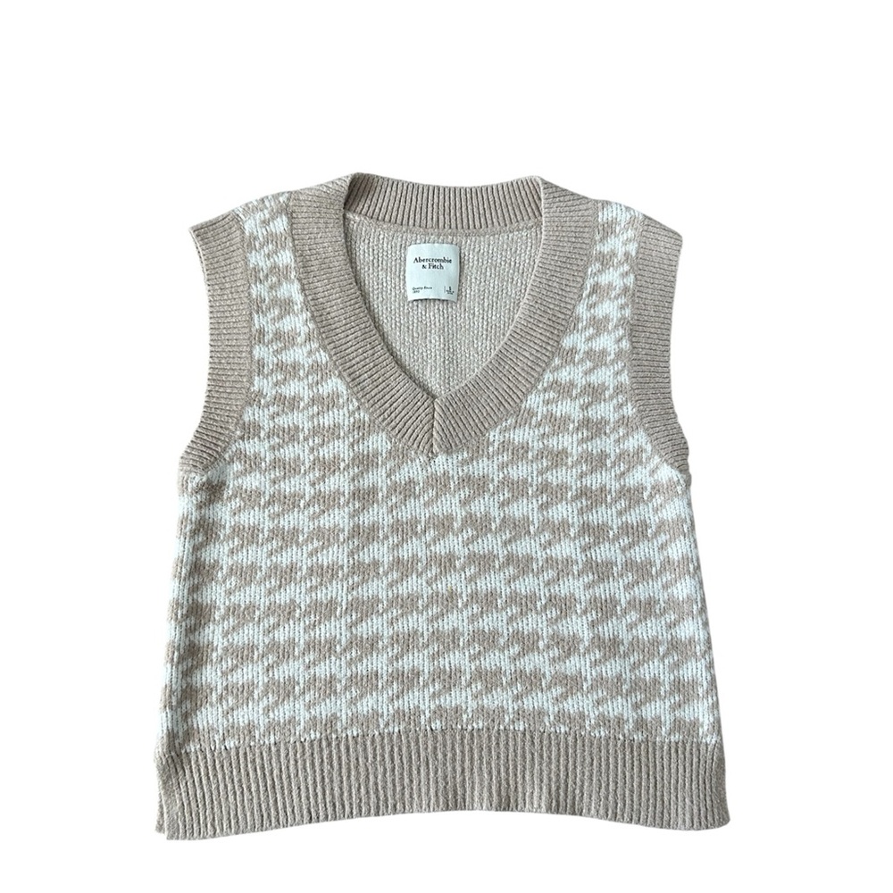 Abercrombie & Fitch Ribbed V-Neck Knit Vest - Light Beige
